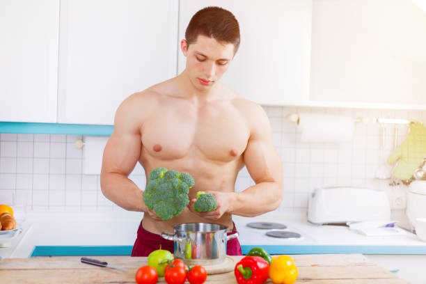 Why Do Bodybuilders Eat Broccoli? Expose the No.1 Green Secret to Muscle Building